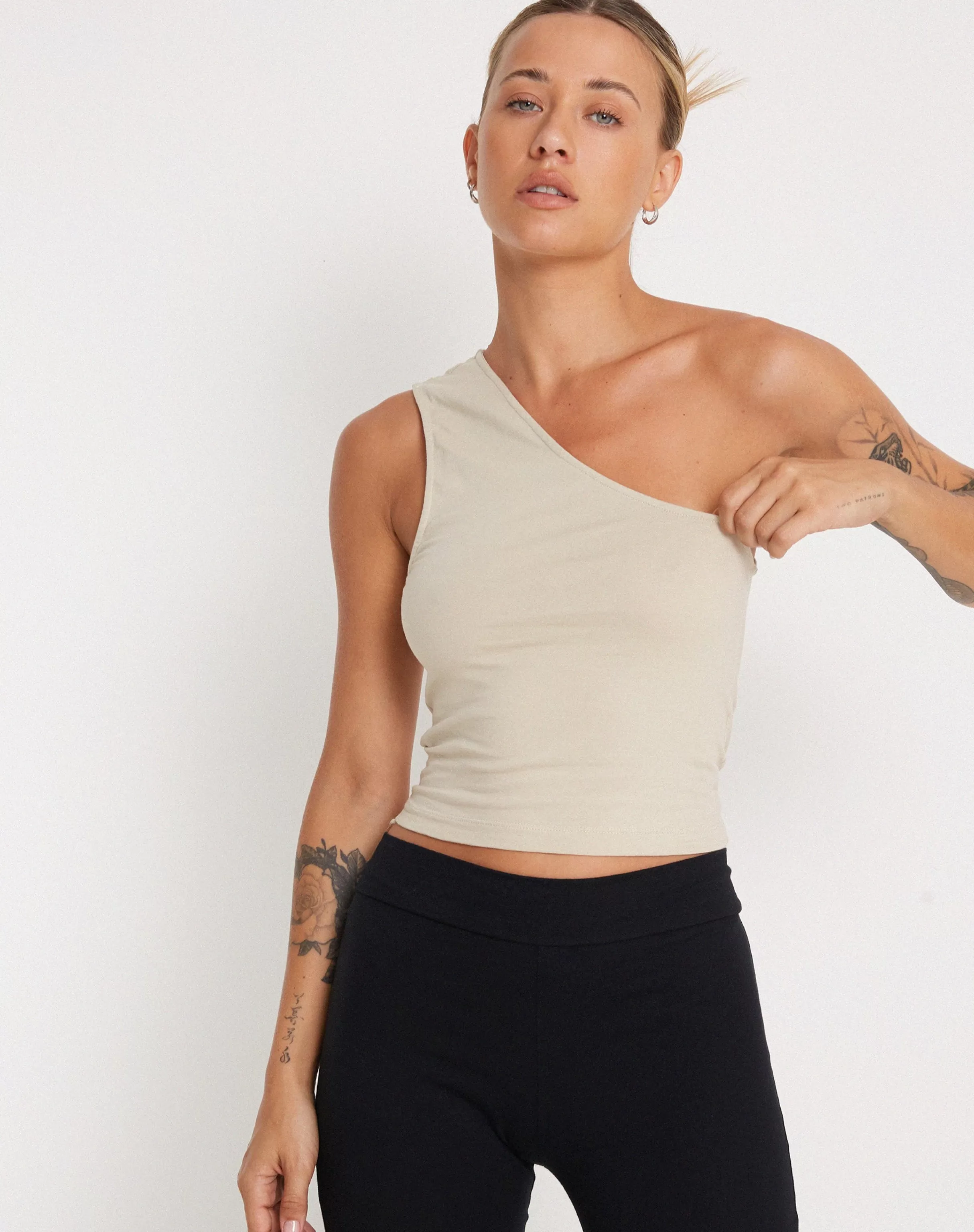 Best Bay One Shoulder Top In CROP TOPS