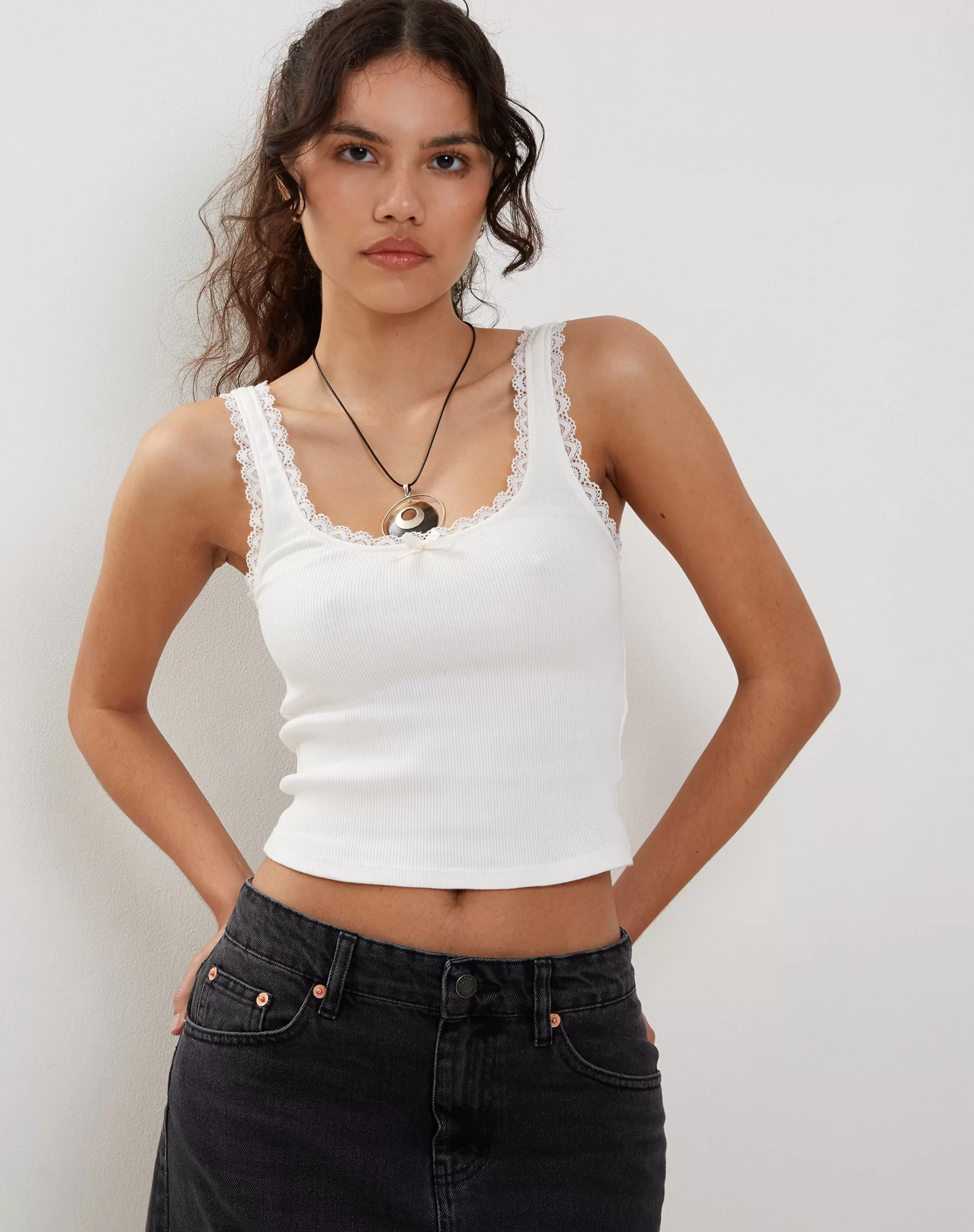 Sale Carillo Lace Trim Vest Top In VEST TOPS | STRAPPY TOPS